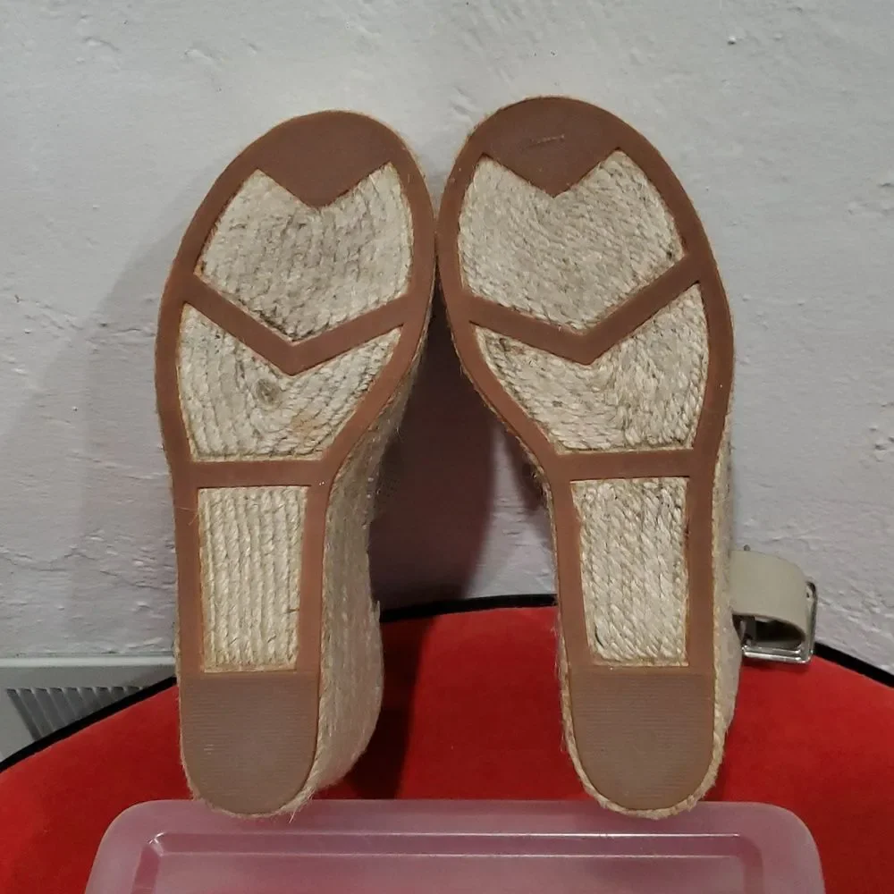Marc Fisher Adalyn Stylish Espadrille Wedge Sandals In Taupe Size 6